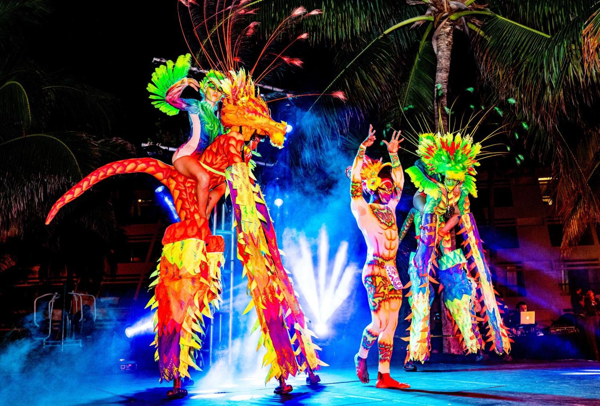 Grand Oasis Cancun Hotel Exterior photo Carnaval de Madeira